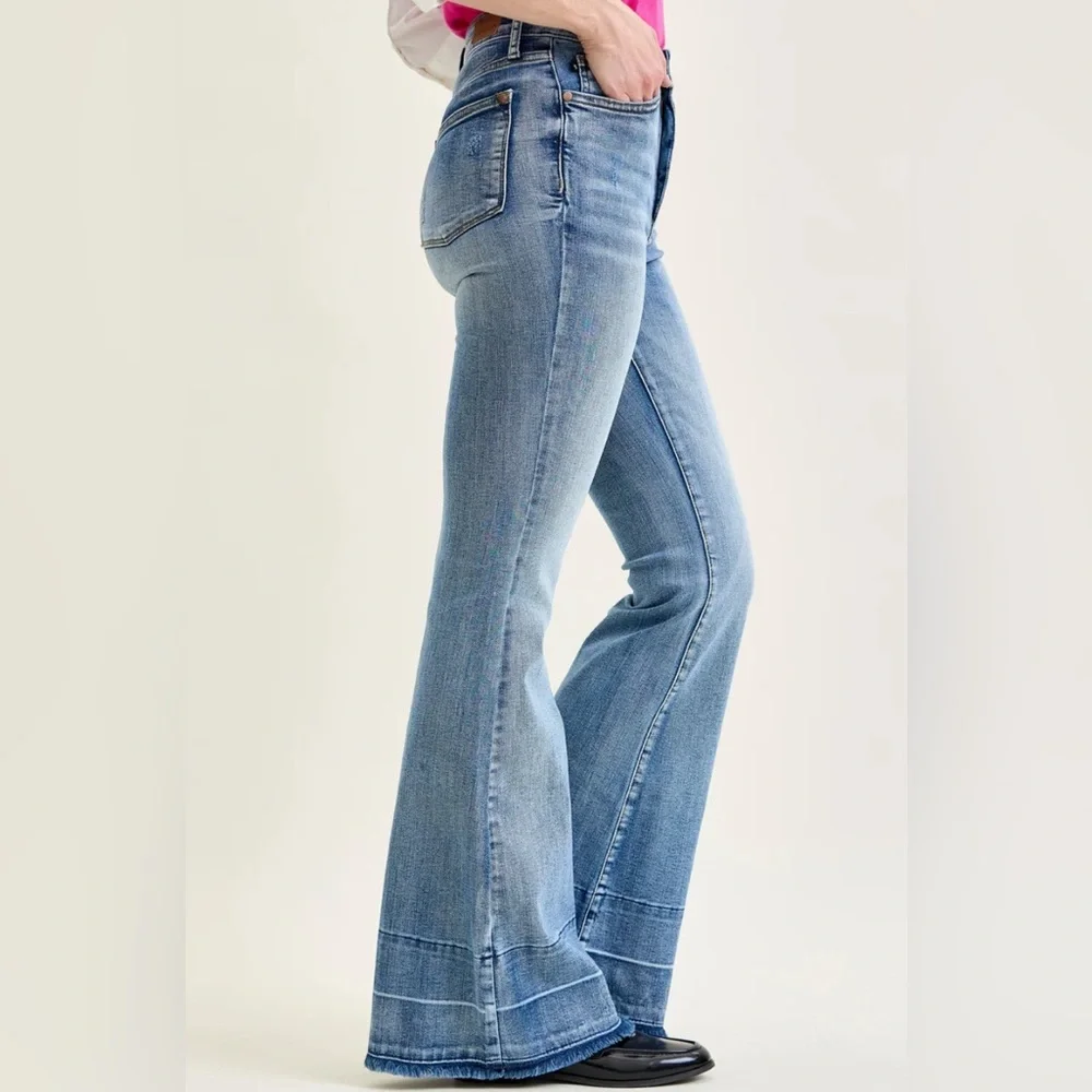 Judy Blue Stylish Blue Flare Women's Jeans - Picture 2 of 15